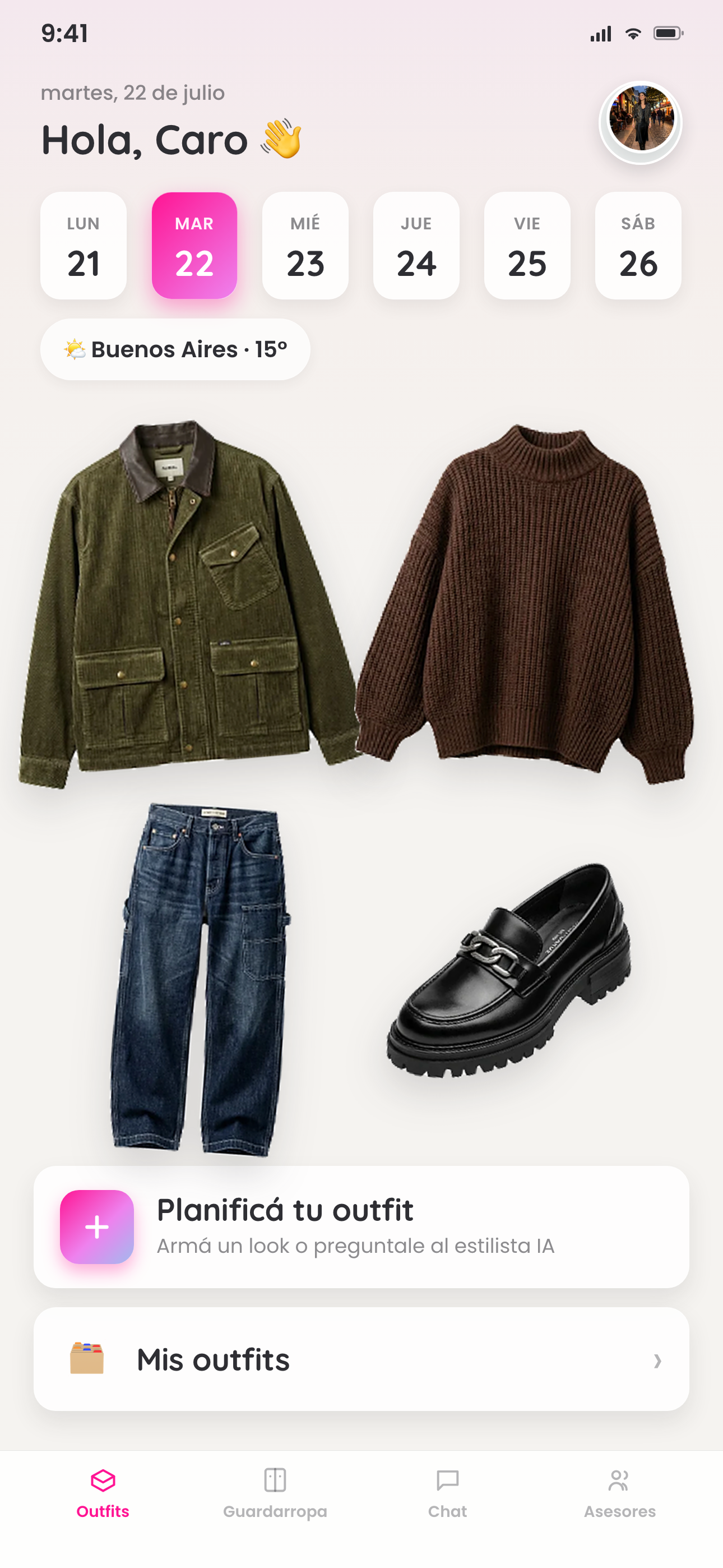 Pantalla principal de dressup con un look creado desde el guardarropa